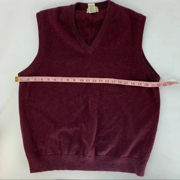 L.L. Bean Lambs Wool sweater vest - Picture 5 of 5